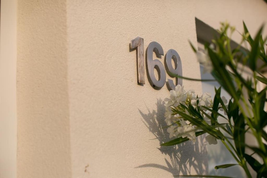Villa Kora - Luxury Holiday Apartments ลุมบาร์ดา ภายนอก รูปภาพ