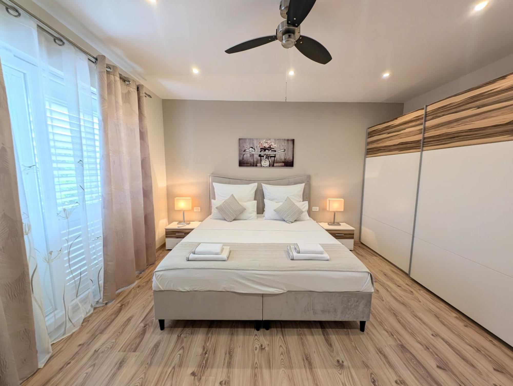 Villa Kora - Luxury Holiday Apartments ลุมบาร์ดา ภายนอก รูปภาพ